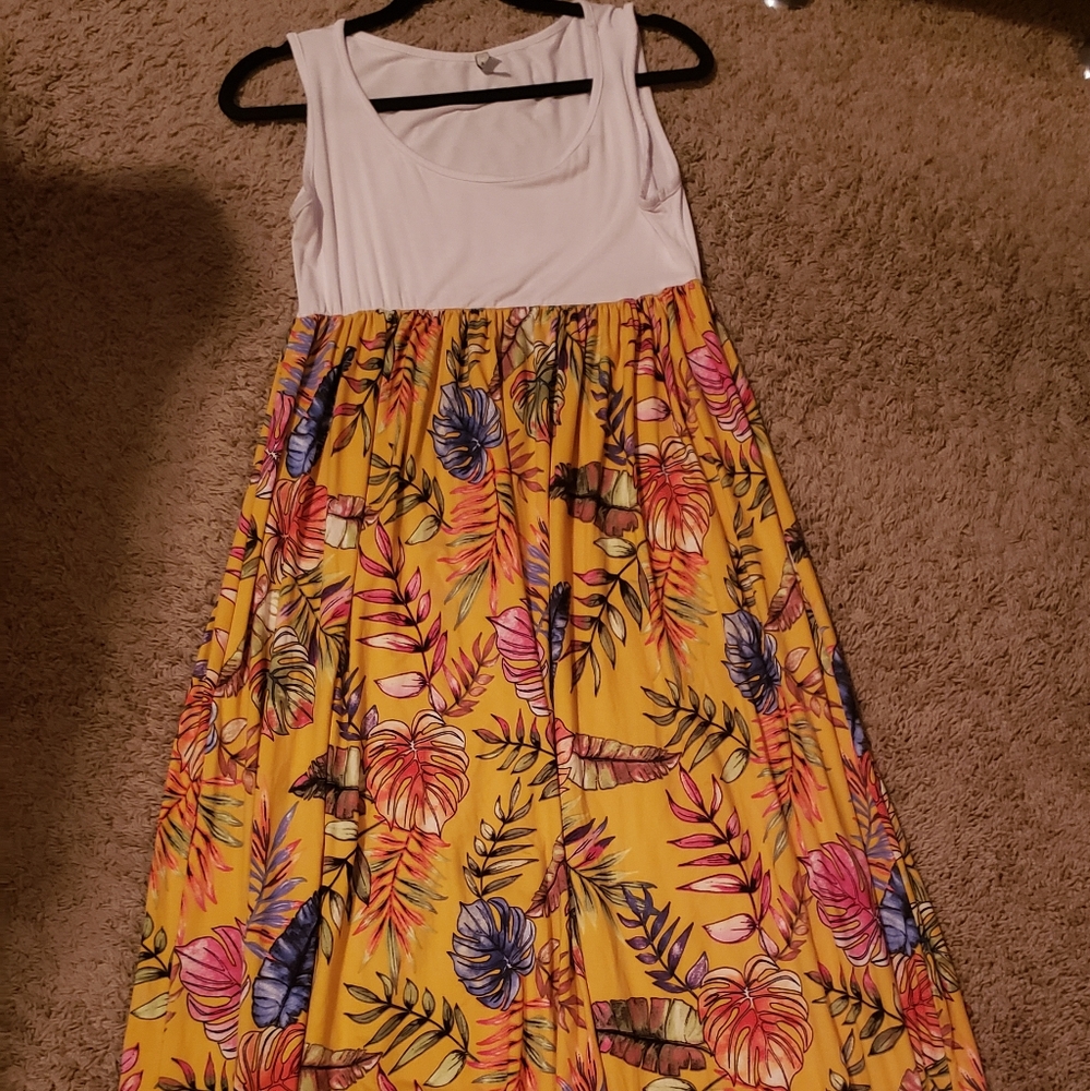 Maternity maxi